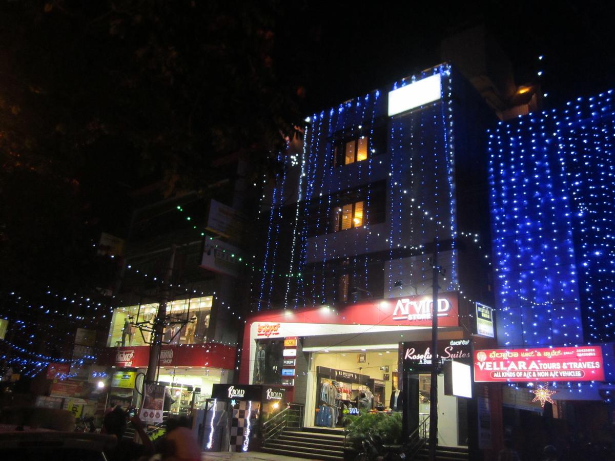 Roseline Suites Bangalore Exteriör bild