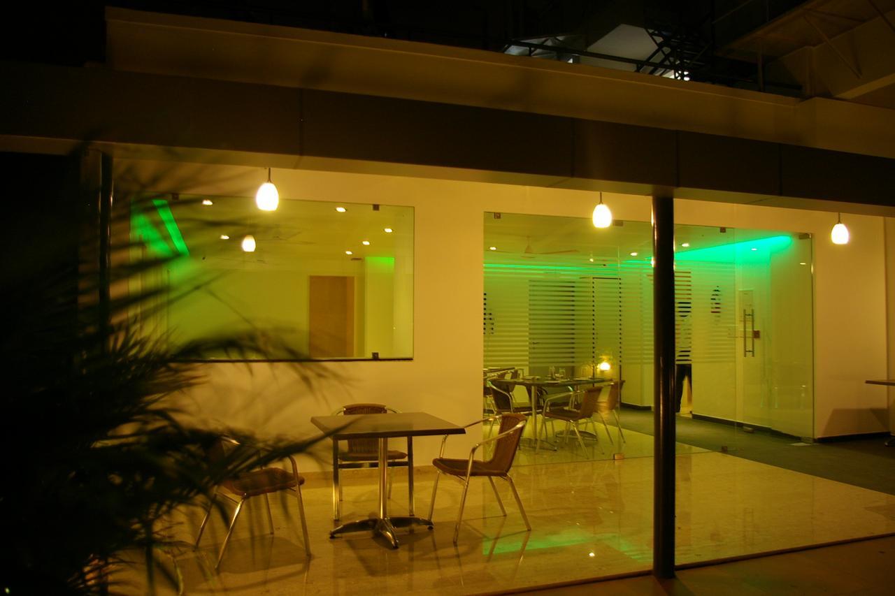 Roseline Suites Bangalore Exteriör bild