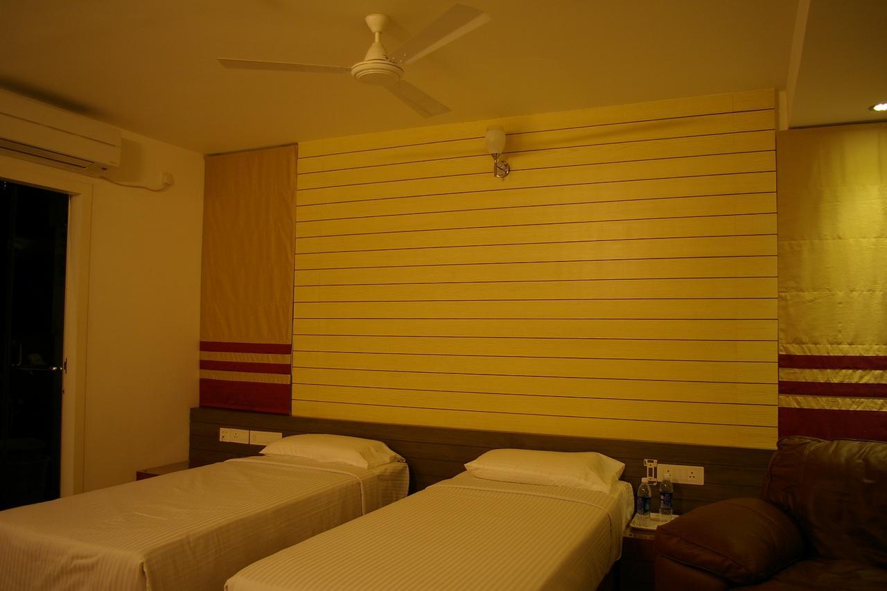 Roseline Suites Bangalore Exteriör bild