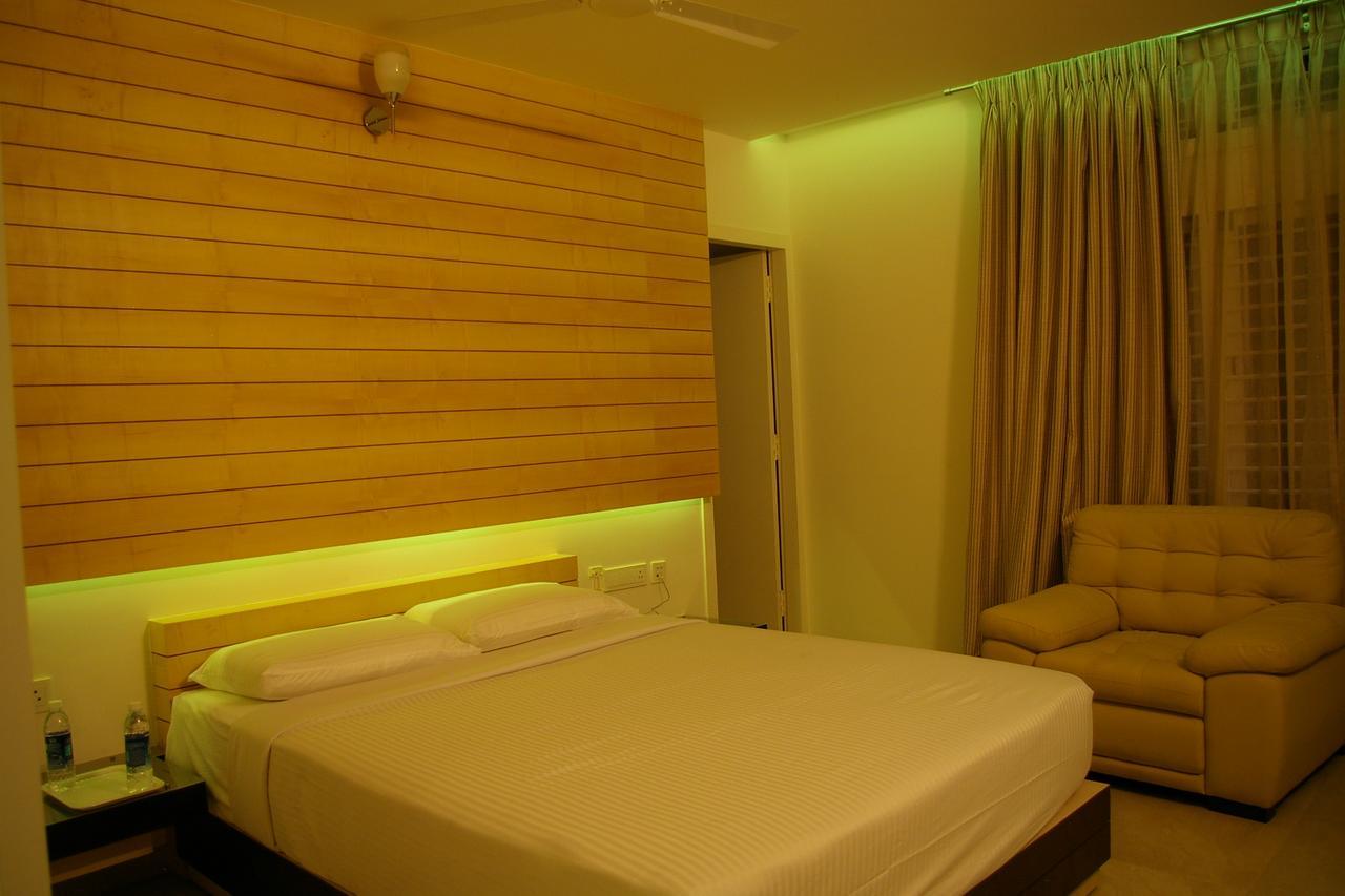 Roseline Suites Bangalore Exteriör bild